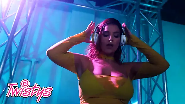 La Sirena 69 strips & teases in DJ Booth with her big tits and dark hair