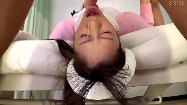 Японки Медицинска Сестра, Азиатки Дълбоко В Гърлото, Дълбоко Гърло С Плюнка, На Лицето, Плюене В Лицето